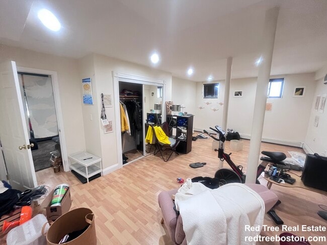 Building Photo - 12 Dean Rd