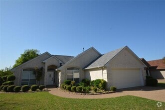 Building Photo - 10709 Whitestone Ranch Rd