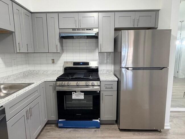 Foto del edificio - 614 Waterford Dr