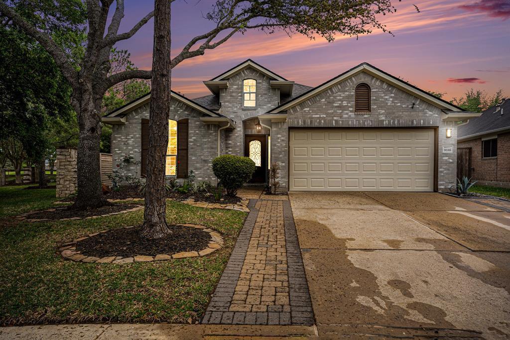 Foto principal - 9338 Stoneridge Canyon Ln