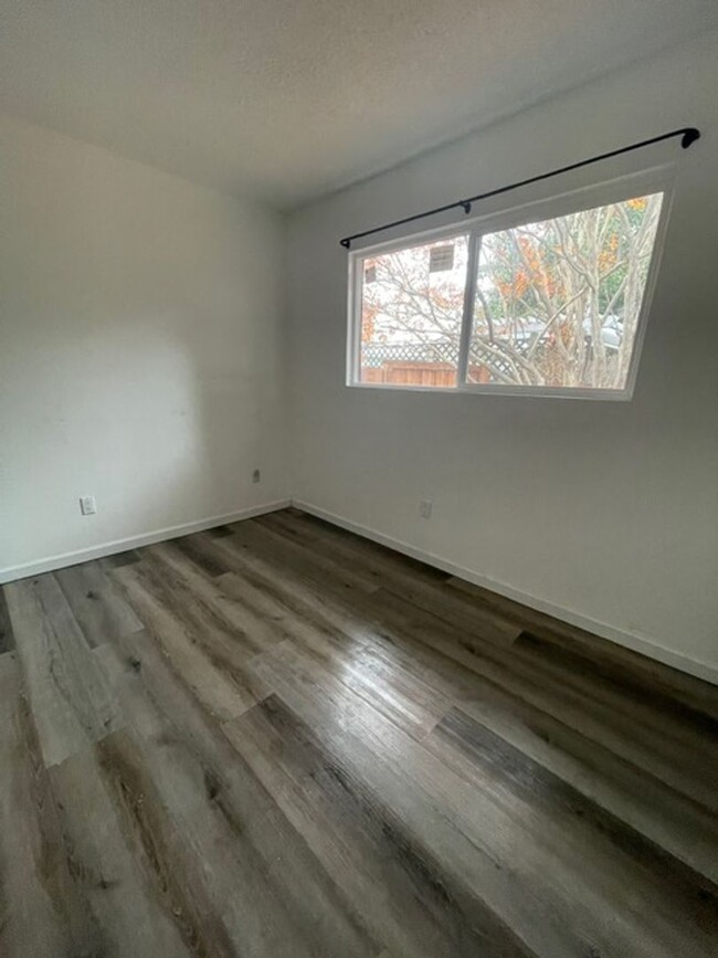 Foto del edificio - 2-Bedroom, 1-Bath Duet in Union City