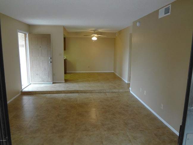 Foto del edificio - 6480 N 82nd St