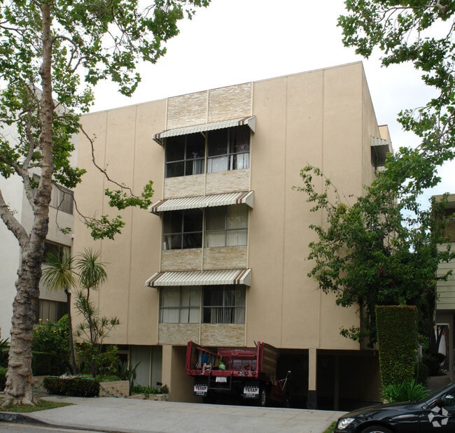 Building Photo - 165 N Almont Dr