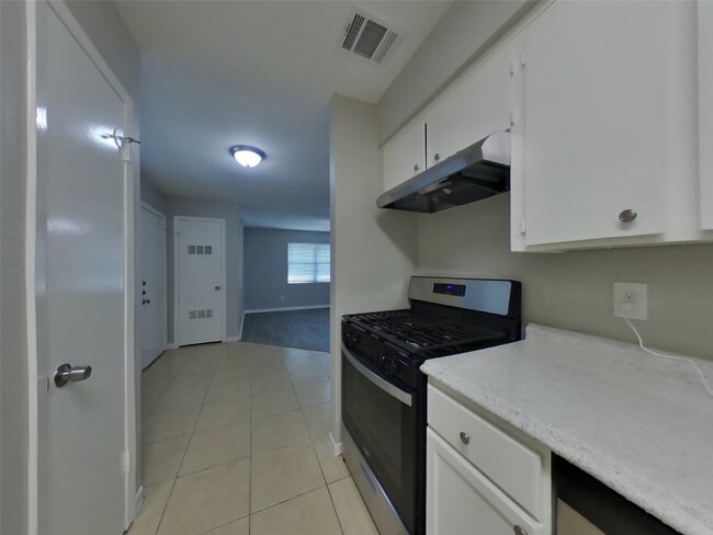 Building Photo - 11054 Spottswood Dr