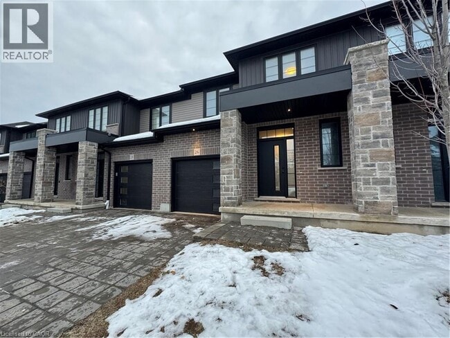 Photo du bâtiment - 3025 Doyle Dr.