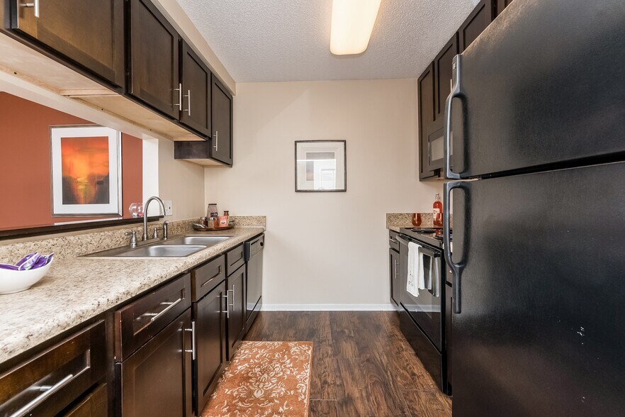 Tuscany Pointe at Tampa Apartment Homes