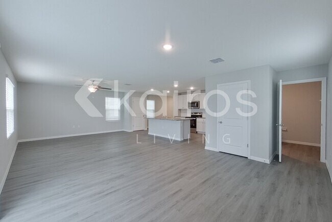 Building Photo - 8590 SW 43rd Ter