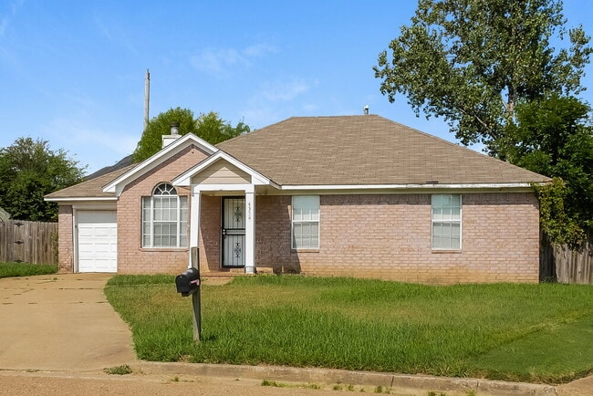 Building Photo - 4558 Cedar Leaf Cove