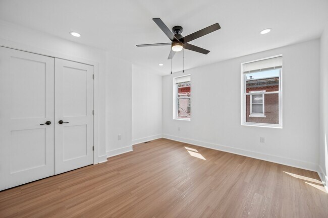 Foto del edificio - 2125 N Marston St