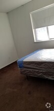 Building Photo - ROOM! ROOM! ROOM FOR RENT IN BROWNSVILLE M...