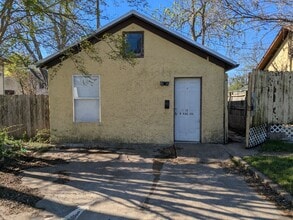 Building Photo - 19 W King Ave