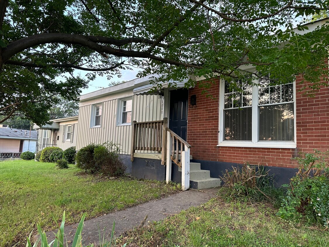 Front view - 1008 N Harrison St