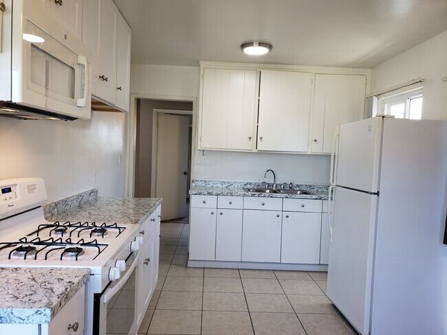 Foto del edificio - Cozy La Mesa home w/ private yard and gara...