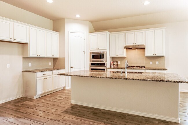 Foto del edificio - 28231 Moon Portrait Ln