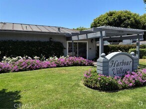 Building Photo - 4681 Twintree Dr
