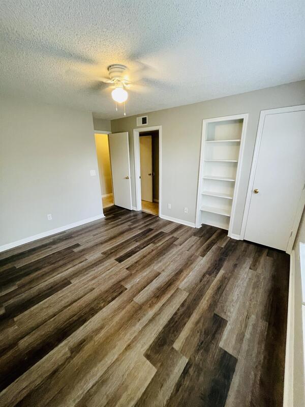 Building Photo - 6166 Westgate Dr