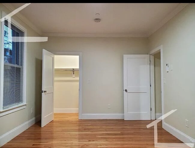 Building Photo - 31 Harris St