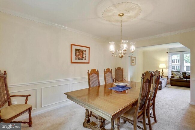 Foto del edificio - 2312 Kaywood Ln