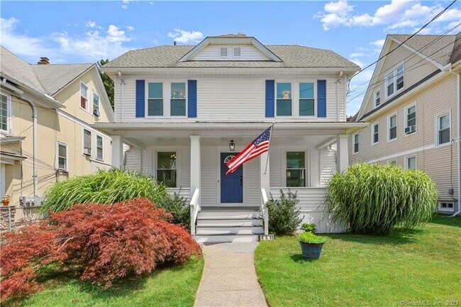Building Photo - 444 Davidson St