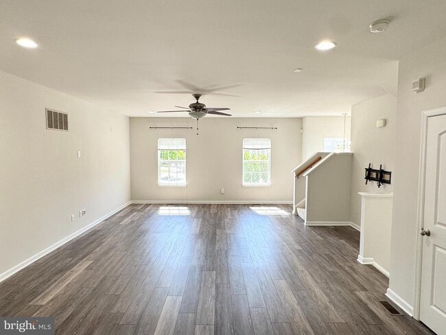 Building Photo - 312 Wilkinson Dr
