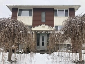 Building Photo - 58 Albert St