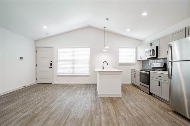 Foto del edificio - 523 N Ewing Ave