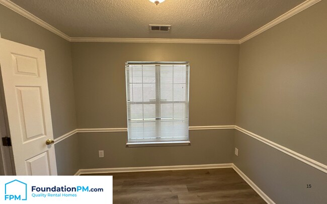 Foto del edificio - 4303 Rosswood Dr