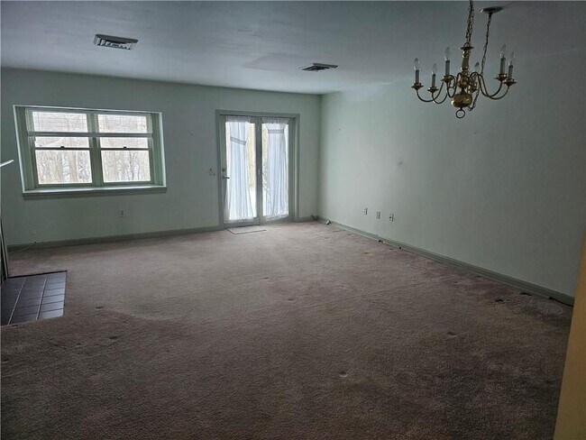 Foto del edificio - 37 Lawton Brook Ln