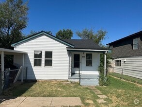 Building Photo - 2012 N Pottenger Ave