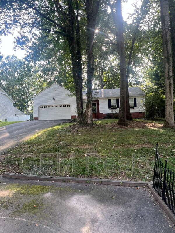 Building Photo - 11609 Silverleaf Ln