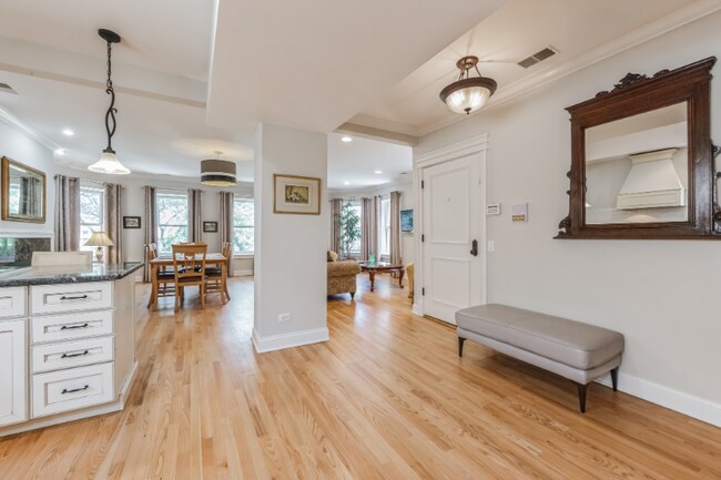 Foto del edificio - 2033 W Jarvis Ave