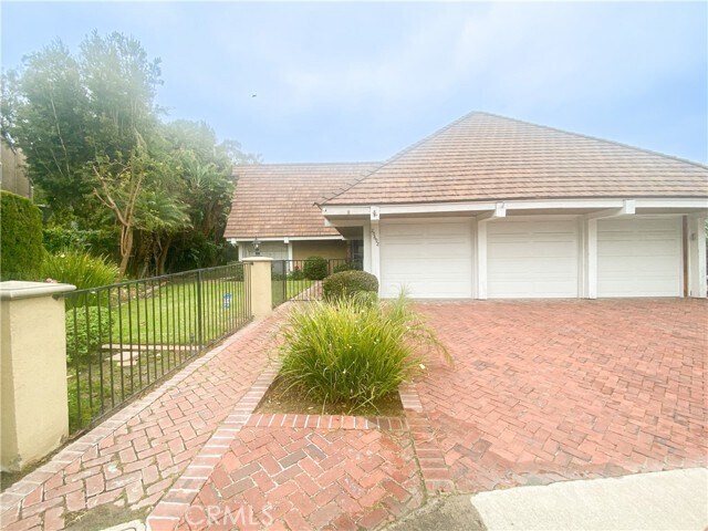 Foto del edificio - 20692 Cottonwood Rd