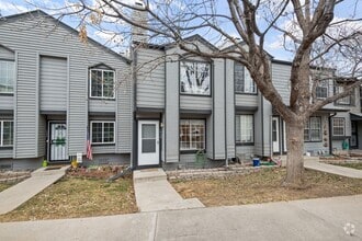 Building Photo - 1930 Newland Ct