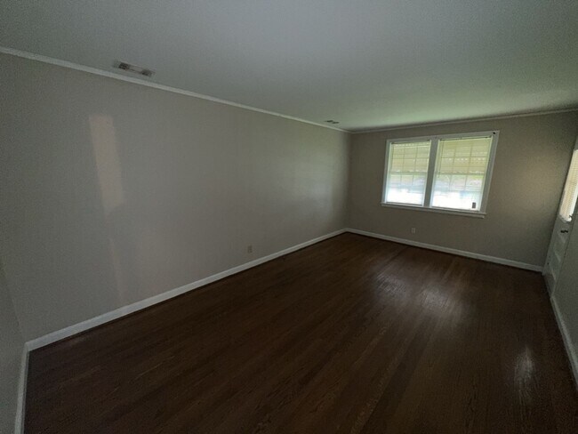 Foto del edificio - 3625 Woodlawn Ave