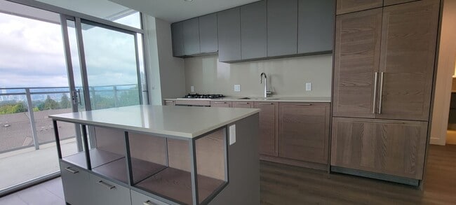 Photo du bâtiment - 5685 Halley Av