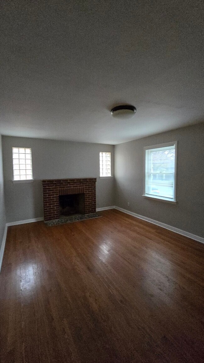 Foto del edificio - 6929 Plymouth Ave