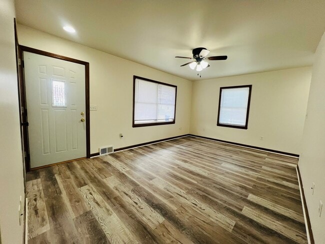 Building Photo - Updated 2-Bedroom Home with Finished Basement Space