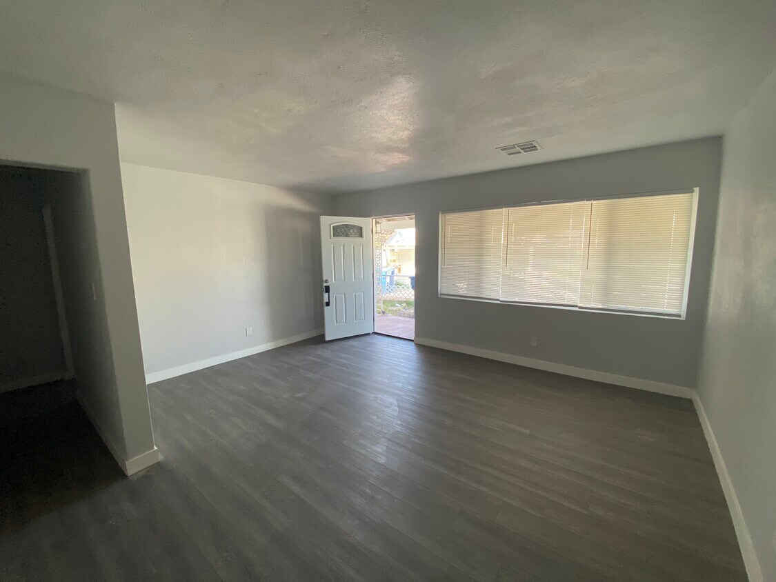 Foto principal - 1621 Thelma Ln