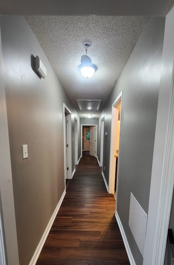 Primary Photo - 121 Jackson Ln