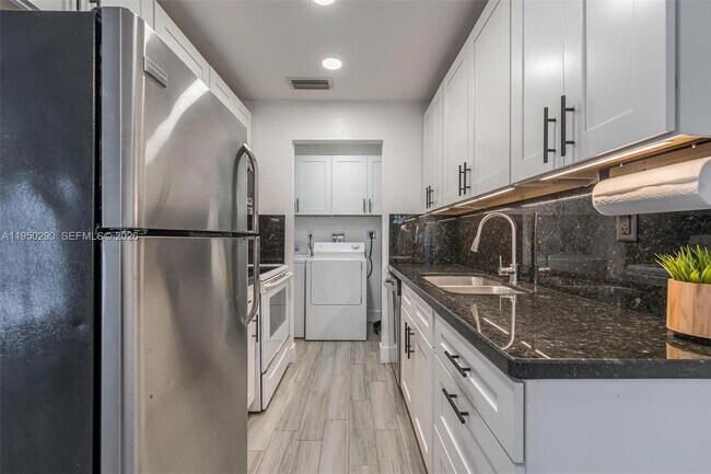 Foto del edificio - 130 NW 57th St