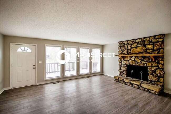 Foto del edificio - 3 Bedroom Pet-Friendly Home in MCCALLA, AL...