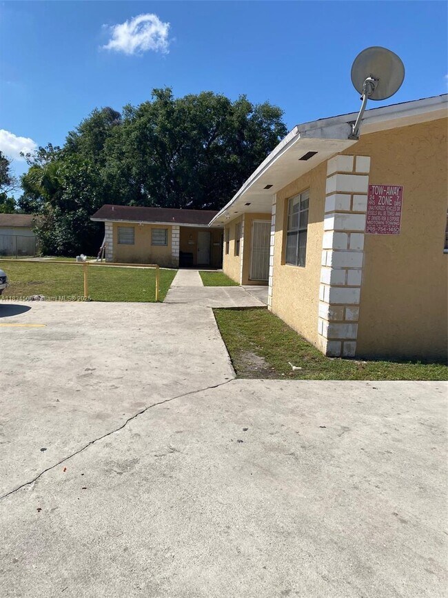 Foto del edificio - 2154 NW 61st St