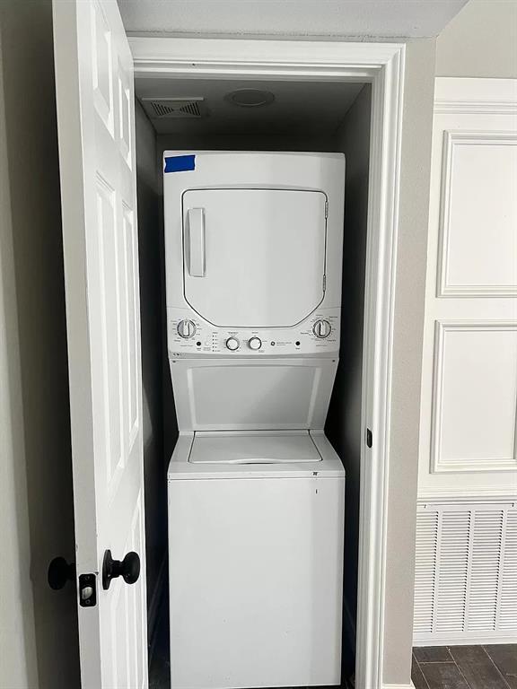 Building Photo - 2420 Berry St