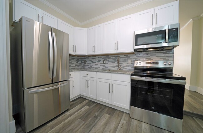 Foto del edificio - 184 N Main St