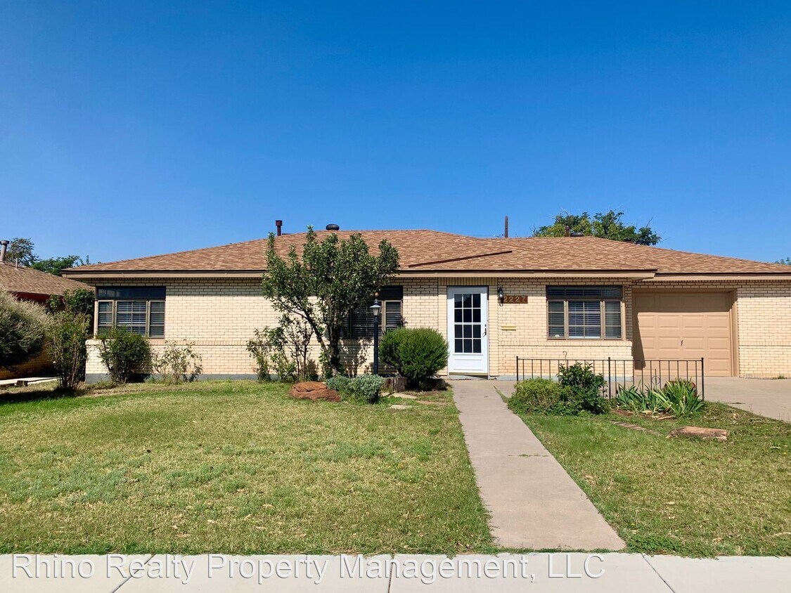 Primary Photo - 3 br, 2 bath House - 2227 Utah St NE