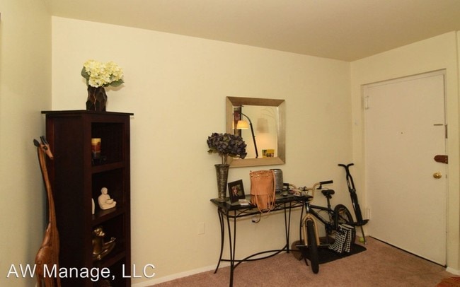 Foto del edificio - 2 br, 1 bath House - 5101 Crossfield Court #8
