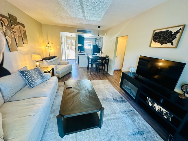 Foto del edificio - 6125 E Indian School Rd