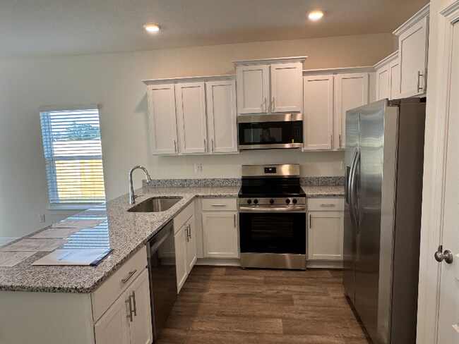 Foto del edificio - 13623 Logan Pl