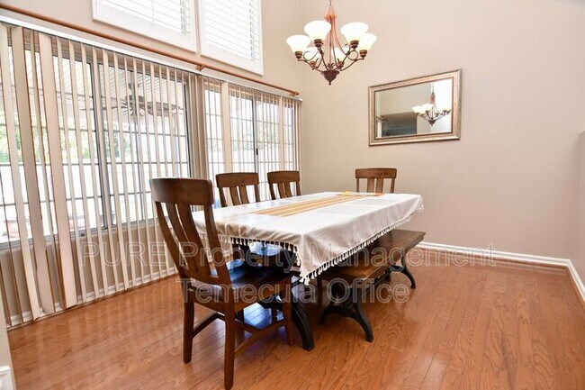 Foto del edificio - 30650 Open Ct