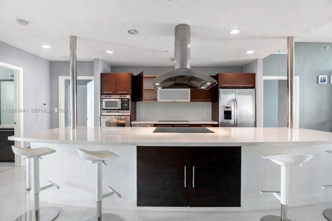 Foto del edificio - 7930 East Dr